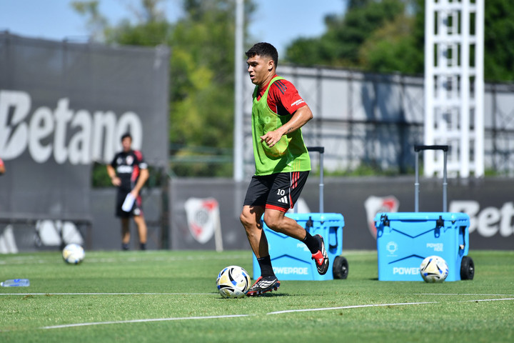Juan Fernando Quintero, el distinto de River. Foto: Prensa River -
