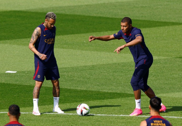 El francés le tiró buena onda a su excompañero en PSG (REUTERS/Gonzalo Fuentes).