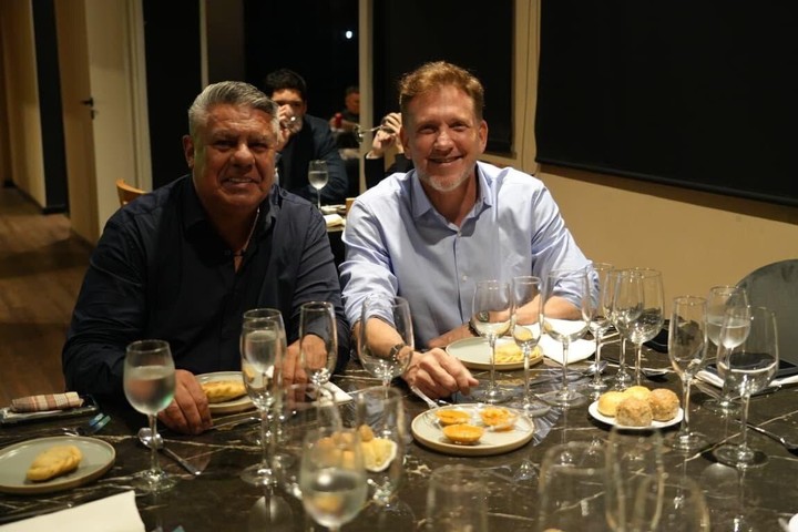 Tapia y Domínguez charlaron de la Finalissima. (Prensa Selección)