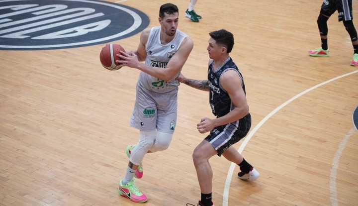 Ferro ganó temprano.