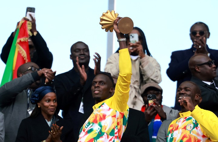 Así mostraba Senegal su copa antes de jugar con Perú. (REUTERS/Stephanie Lecocq).
