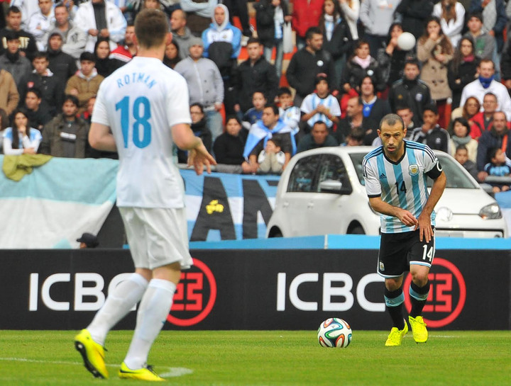 Mascherano vs. Eslovenia pre Brasil 2014 (Marcelo Figueras).