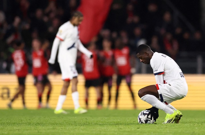 Dembélé volvería tras la lesión. (foto: REUTER)