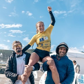 Lucía Cosoleto, bicampeona mundial del pádel surf