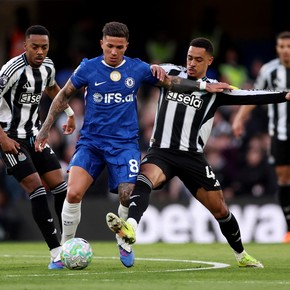 Con Enzo y Garnacho, el Chelsea cae ante el Newcastle