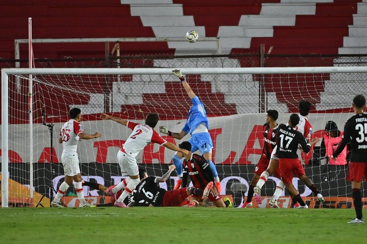 La secuencia de la última atajada de Beltrán. Prensa River.