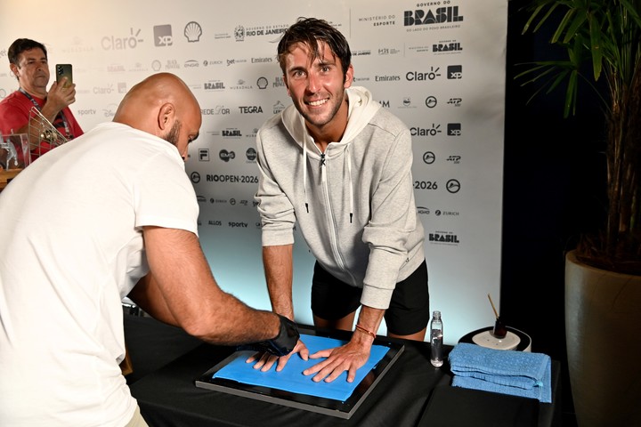 Tomás Etcheverry luego de ganar el ATP 500 de Río. (Fotojump / Prensa Rio Open)