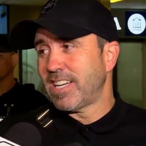 La divertida llegada de Coudet a la Argentina: "Los hice madrugar" y "no llegamos al entrenamiento"