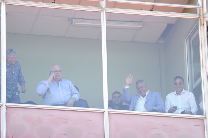 Daniel Ferreiro y Claudio Chiqui Tapia en un palco, en 2018.