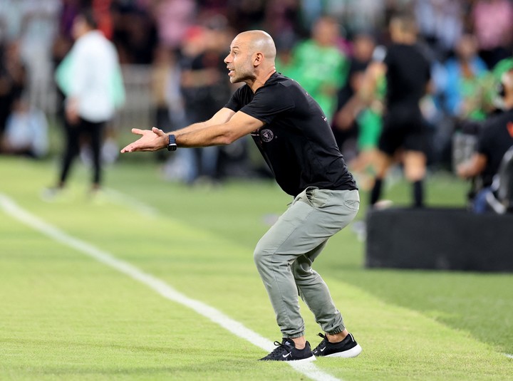 Mascherano puso a mayoría de suplentes (REUTERS/Luisa Gonzalez).