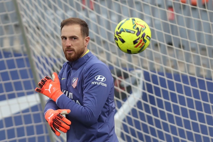 Oblak se perderá el partido de vuelta (EFE).