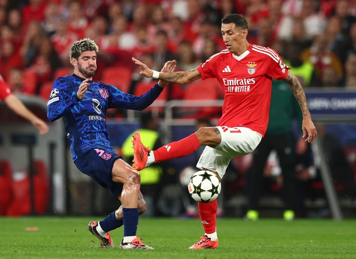 Di María contra el Aleti cuando estaba en Benfica (REUTERS).