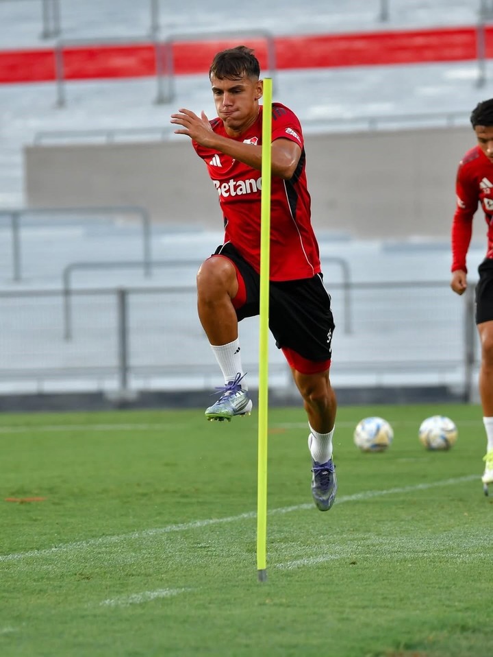 Freitas en el Monumental. Prensa River.
