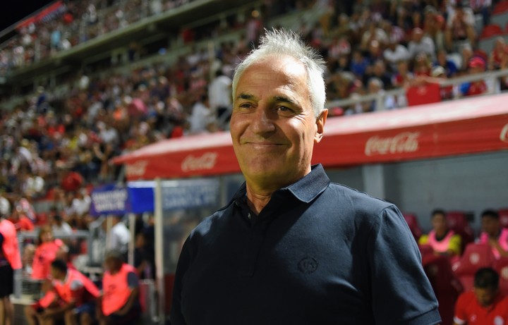 Leonardo Madelón entrenador de Unión.