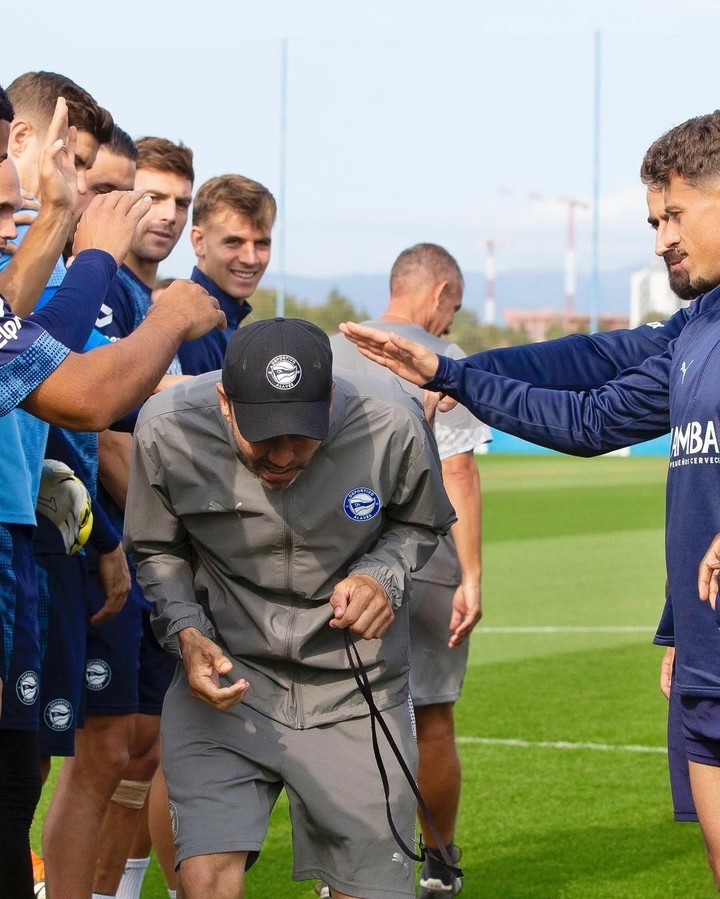 Chacho Coudet ya se despidió del Alavés. 