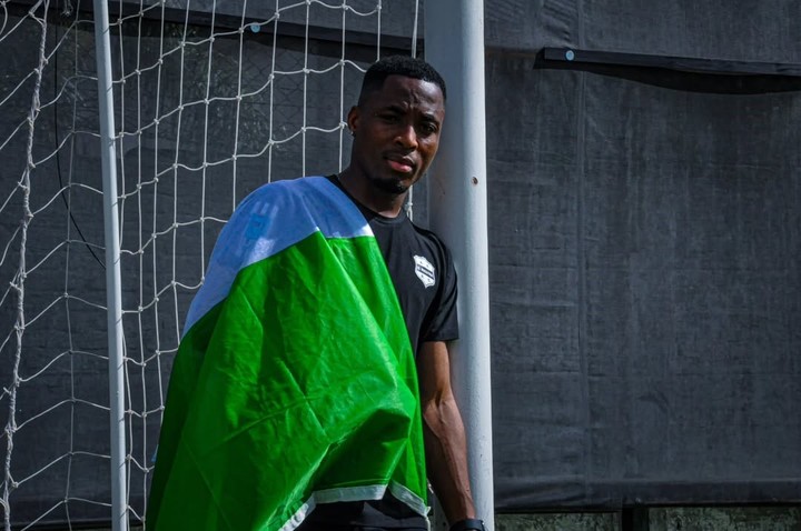 Nsumoh Johnson, el nigeriano de Riestra. (Prensa Riestra)