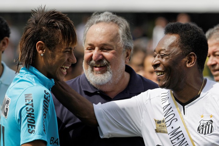 Neymar y Pelé, los ídolos del Santos. (foto: AP) 
