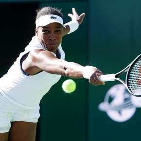 A la espera de la vuelta de su hermana Serena, Venus Williams quedó eliminada en Indian Wells con 45 años