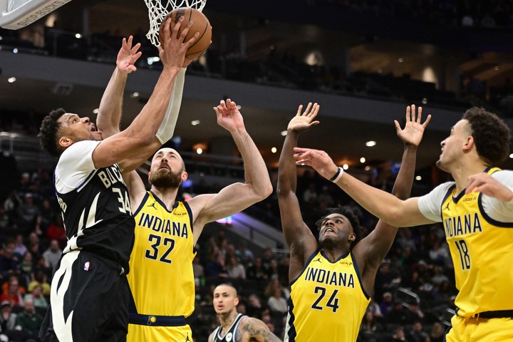 Indiana perdió contra el equipo de Antetokounmpo (Reuters).