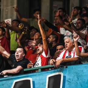 Superhéroes, pasión y festejo: así se vivió la Supercopa desde adentro