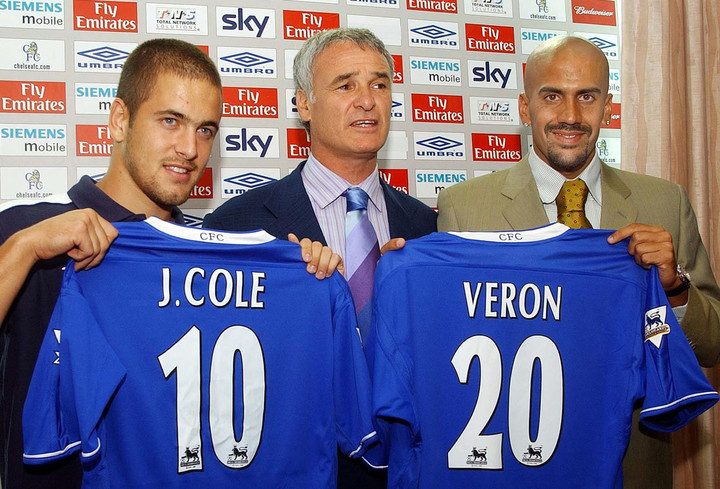 Cole y Verón en Chelsea (AP Photo).