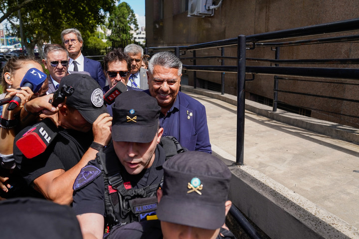 Claudio Chiqui Tapia cuando fue a declarar (Maxi Failla). 