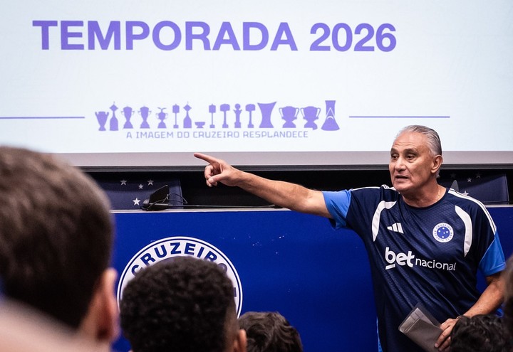 Tite ya no está en Cruzeiro.