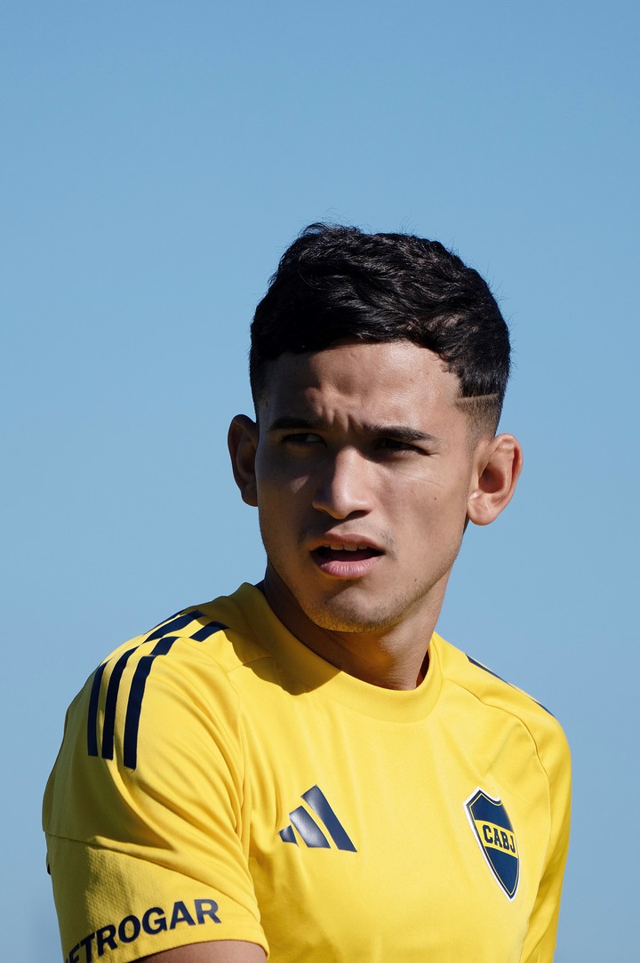 Dylan Gorosito sumó minutos en el lateral este viernes en la práctica de fútbol.