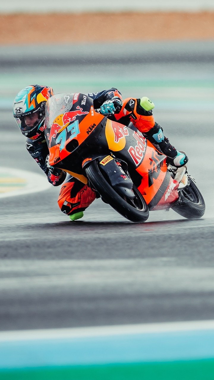 Valentín Perrone aguarda por la qualy de Moto3, en duda por el estado de la pista en Brasil.