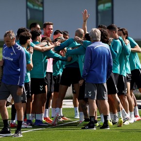 El extraño pasillo del Betis: homenajeó a los "nuevos" campeones de la Copa Africana