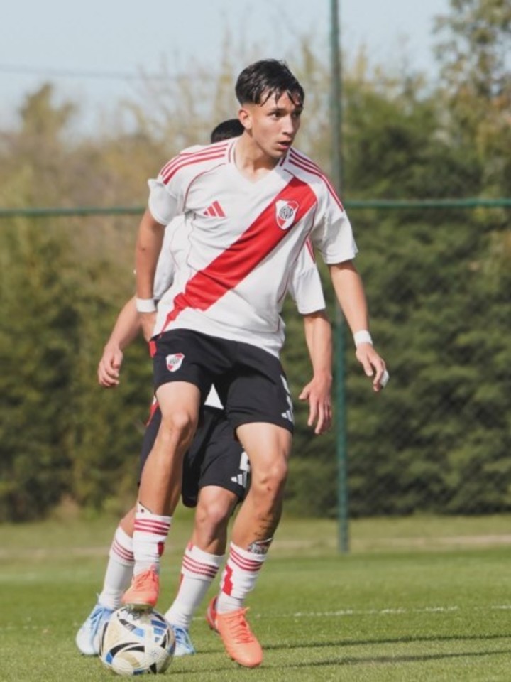 Galo Escobar, pibe de River en la Sub 17. Foto: Instagram