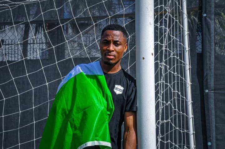 Nsumoh Johnson, el nigeriano de Riestra. (Prensa Riestra)