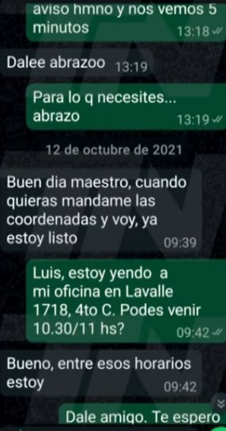 Los diálogos de WhatsApp entre Luis Lobo Medina y Beacon.