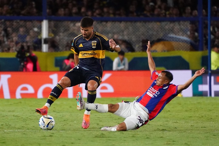 El Chelo tuvo un flojo partido ante el Ciclón y podría perder el puesto ante Unión. (Foto: Emmanuel Fernández)