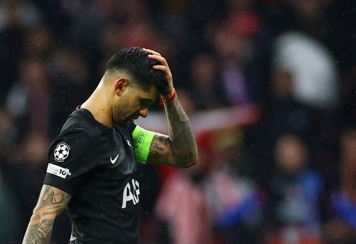 Cristian Romero no estará ante Liverpool. (REUTER)