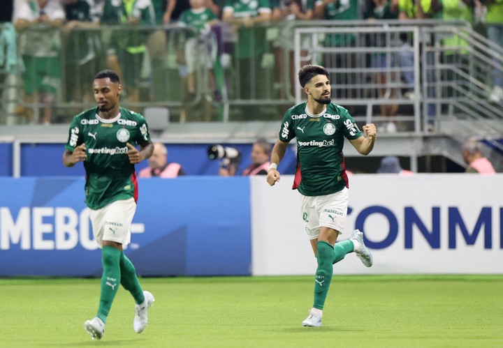 El festejo de José López (Reuters).