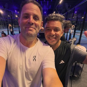 Quién es el DJ que jugó al pádel con Gallardo