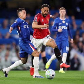 Con Enzo titular, Chelsea cae ante el Manchester United 