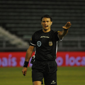 Héctor Paletta rompió el silencio: "Respaldé la decisión de cancha" y "Martínez Quarta exagera la caída"