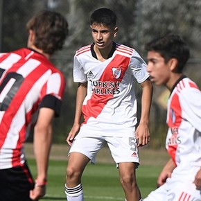 Quién es Lucas Silva, el pibe que se entrenó con la Primera de River y que Coudet sigue de cerca