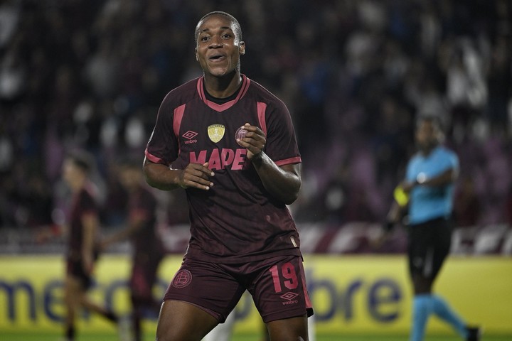 Lanús necesita ganar para alcanzar a Liga en la cima (@clublanus).