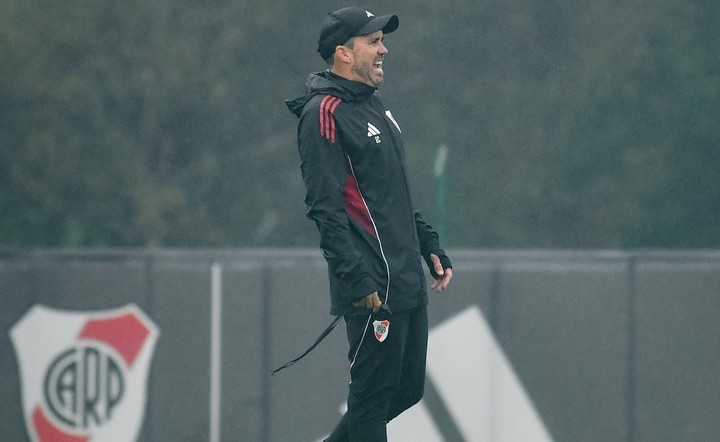 Coudet debe levantar a River.
Prensa River.