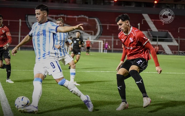 Terminó caliente el partido entre los jugadores en la cancha de Independiente. 