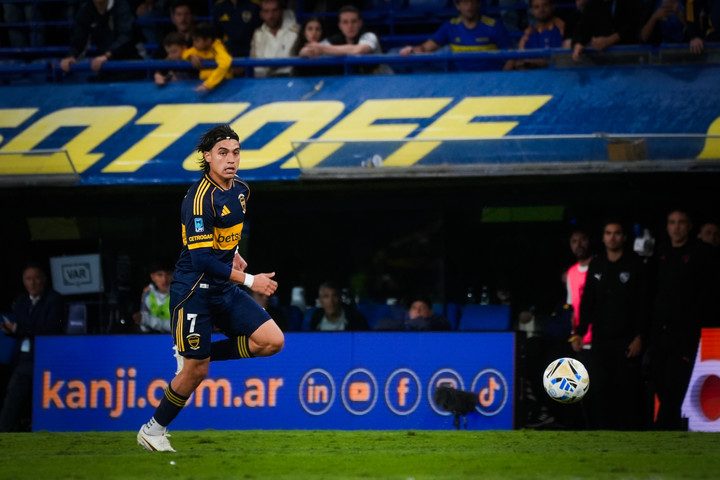 Volvió Zeballos: qué le dijo Ubeda al oído antes de ponerlo 