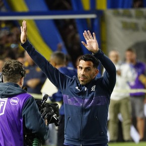 Tevez recibe a Boca: así le fue al Apache como técnico rival