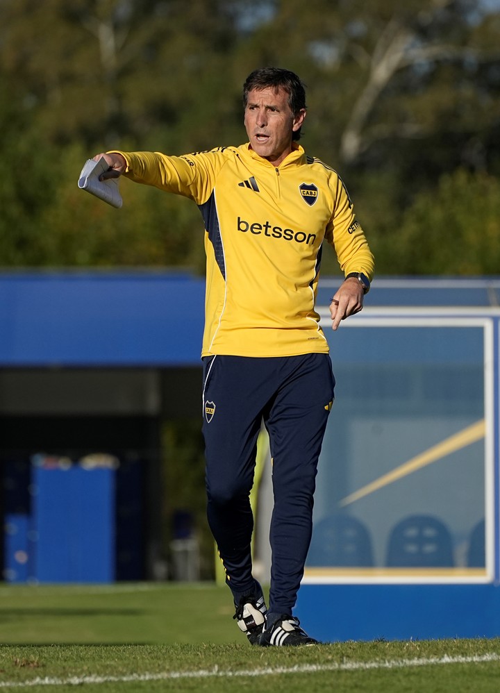Ubeda apostó por hacer 11 cambios ante Independiente, por la Copa y River. (Prensa Boca)