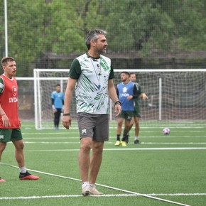 Tras la salida de Rondina, Ferro abrochó a su nuevo entrenador