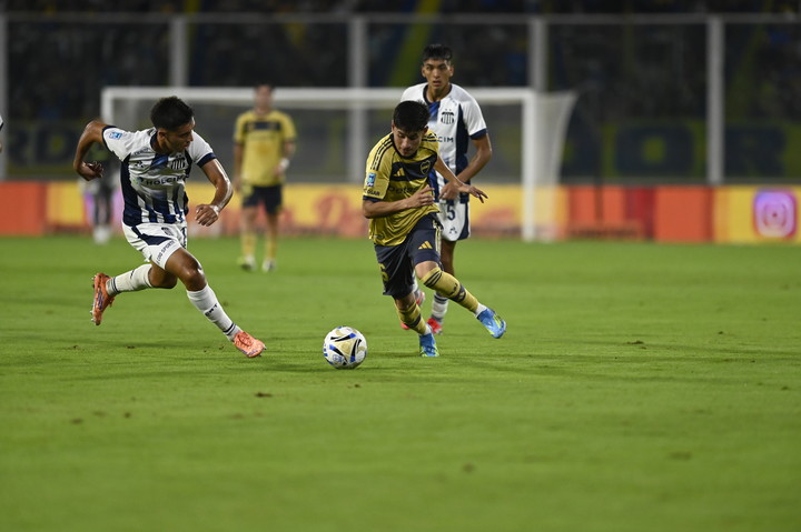 El pibe fue desequilibrante con sus pases y picardía (Foto: Ariel Carreras / Olé). 