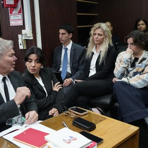 El duro relato de Gianinna Maradona en el juicio: "Entré por el jardín y estaban los médicos intentando reanimar a mi papá"