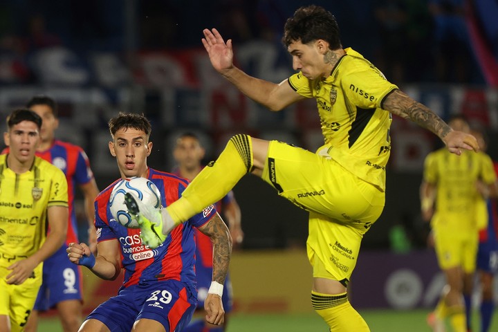 Fue un duro partido en Asunción.